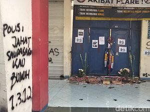 Saling Tunjuk PT LIB-Indosiar soal Arema Vs Persebaya Digelar Malam