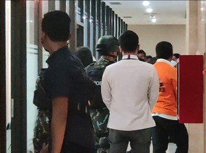 Berbaju Tahanan, Ferdy Sambo Tiba di Bareskrim Jelang Diserahkan ke Jaksa