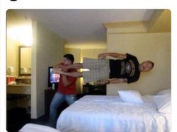 Deretan Foto Diambil di Waktu Tepat, Tak Cukup Dilihat Sekali