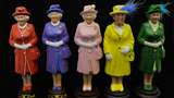 Melihat Miniatur Patung Ratu Elizabeth II Buatan Perajin Italia