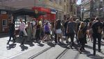 Penampakan Turis yang Hidupkan Lagi Jalanan Istanbul