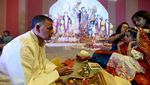 Kala Anak Gadis India Disembah Bak Dewi Durga