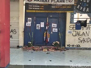 Aremania Somasi Jokowi-Ketua PSSI Atas Tragedi Kanjuruhan