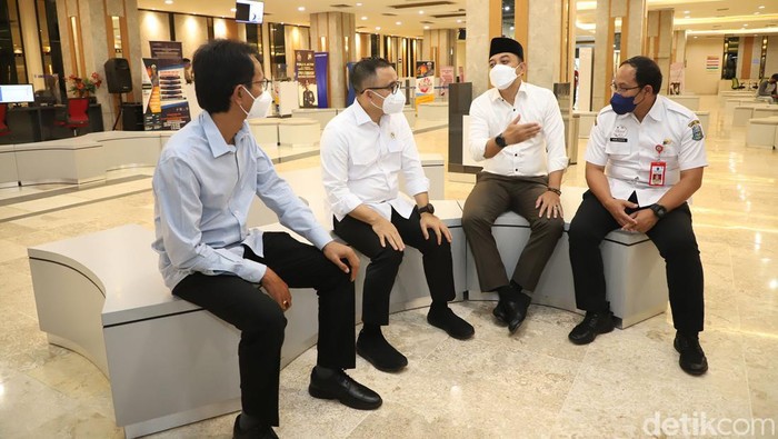mal pelayanan publik surabaya