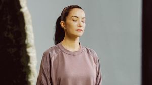 Nadya Hutagalung Terbiasa Meditasi buat Tenangkan Pikiran, Begini Potretnya