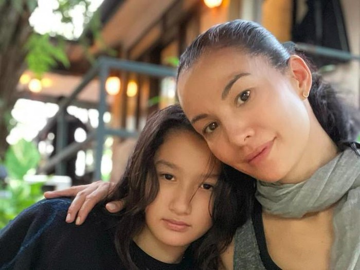 Nadya Hutagalung anak Nadya Hutagalung.