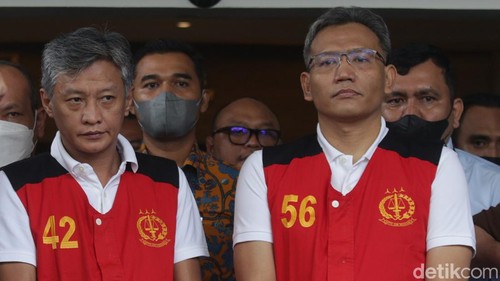Brigjen Hendra Kurniawan kini berstatus tersangka. Berikut ini runutan nasib Brigjen Hendra, dinonaktifkan, mutasi, hingga tersangka kasus Irjen Ferdy Sambo.