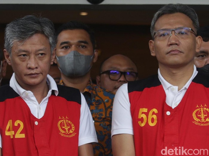 Brigjen Hendra Kurniawan kini berstatus tersangka. Berikut ini runutan nasib Brigjen Hendra, dinonaktifkan, mutasi, hingga tersangka kasus Irjen Ferdy Sambo.