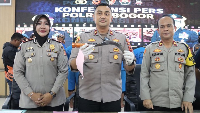 Polisi tangkap 5 ABG diduga anggota geng motor di Bogor.