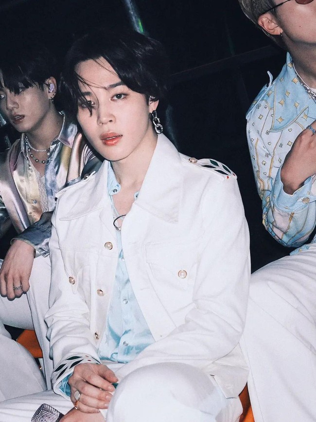 4. Jimin BTSSejumlah personil BTS juga masuk dalam daftar, di urutan keempat ada Jimin yang dikenal dengan pesonanya.Foto: Instagram