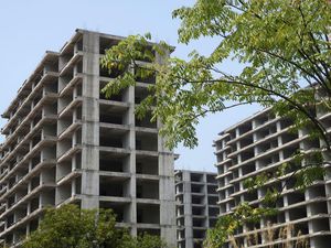 Mirisnya Krisis Properti China: Apartemen Mangkrak, Cicilan Lanjut 20 Tahun!