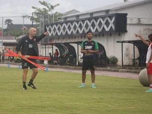 Pelatih PSM Makassar Bernardo Tetap Fokus Latih Tim Meski Liga 1 Belum Jelas