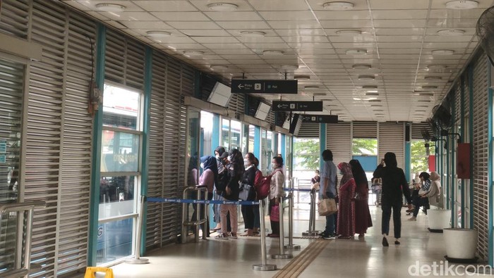 Situasi Halte Pinang Ranti, Jakarta Timur, Rabu (5/10/2022)