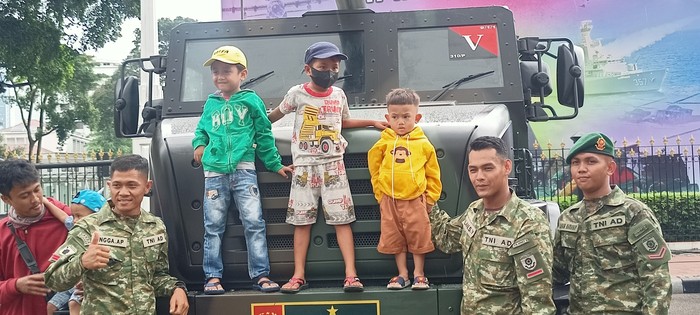 Suasana pameran alutsista TNI di depan Istana Merdeka, Jakarta Pusat, Rabu (5/10/2022).