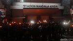 Suasana Haru Ribuan Suporter Jateng-DIY Doakan Korban Tragedi Kanjuruhan