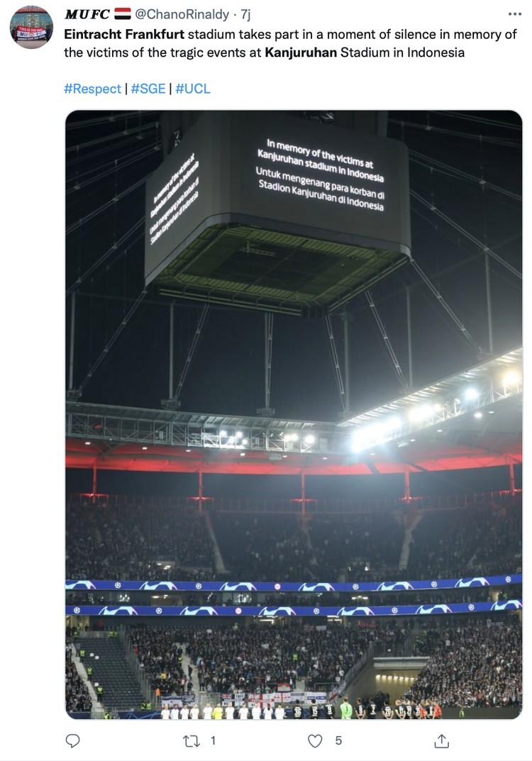Tragedi Kanjuruhan Sejumlah laga Liga Champions tadi malam diawali dengan mengheningkan cipta mengenang Tragedi Kanjuruhan, Malang.