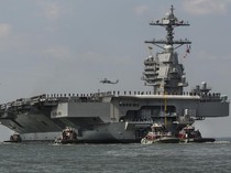 Kapal Induk Terbesar Merapat, Sinyal Serangan AS ke Iran Kian Dekat?