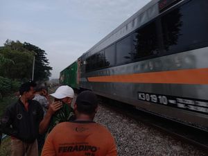 Seorang Wanita Tewas Tertabrak KA Singasari di Madiun