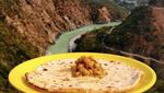 10 Foto Piring Kuning dengan Aneka Makanan Enak di Berbagai Negara yang Keren!