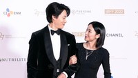 Keduanya menyapa kamera dengan melambaikan tangan. (Foto: Getty Images/Woohae Cho)