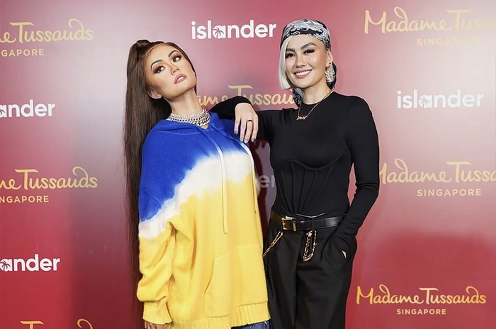 Agnez Mo di Madame Tussauds Singapura