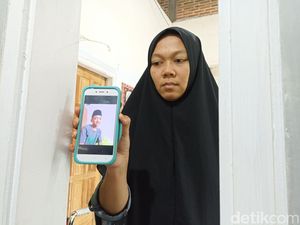 Isak Pilu Suara di Ujung Telepon Mustofa Bawa Kabar Duka dari Kanjuruhan