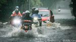 Awas! Hujan Deras, Jalan Cinere Raya Depok Tergenang