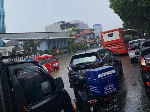 Banjir di Jalan TB Simatupang