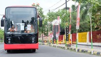 Untuk mengisi daya bus ini dibutuhkan waktu 3-4 jam, dengan jarak tempuh sekali pengisian sekitar 160 km. Foto: Dok. INKA