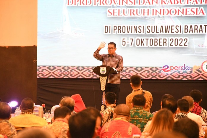 Direktur Jenderal Otonomi Daerah Kemendagri Akmal Malik menyampaikan pentingnya melakukan penyelarasan produk hukum di Indonesia.
