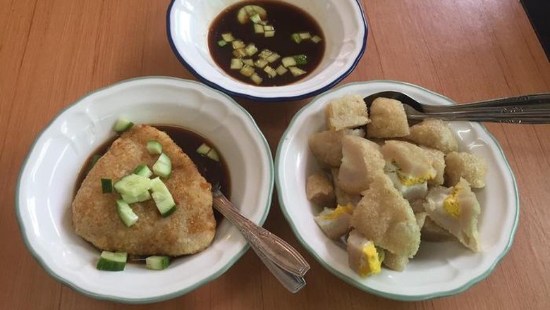 Diskripsikan Pempek Pakai Bahasa Inggris, Netizen Curiga Harganya Jadi Mahal! Diskripsikan Pempek Pakai Bahasa Inggris, Netizen Curiga Harganya Jadi Mahal!