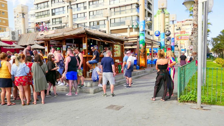 Ilustrasi kawasan Benidorm, Spanyol Ilustrasi kawasan Benidorm, Spanyol