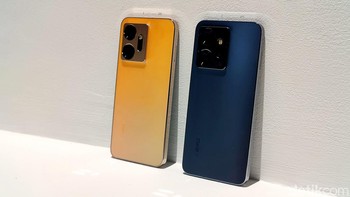 Infinix Zero 20 hadir dalam tiga varian warna.. Selain Green Fantasy, ada. Space Gray dan Glitter Gold, Foto: Adi Fida Rahman/detikINET