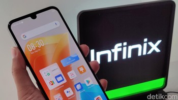 Bentangan layarnya 6,7 inch dengan resolusi Full HD+ dan refresh rate 90Hz. Foto: Adi Fida Rahman/detikINET