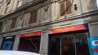 Di jalan Istiklal juga berdiri Museum Madame Tussauds. Banyak bangunan bersejarah di jalanan ini yang diubah menjadi museum dan galeri seni yang bisa dikunjungi. (Wahyu Setyo/detikTravel)