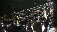 Merah! Titik-titik Macet Di Jakarta Malam Ini Usai Hujan Deras