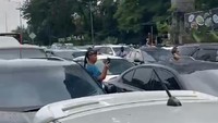 Tampak kemacetan parah terjadi di lokasi (Dok. Istimewa)