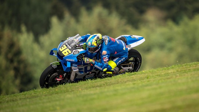 SPIELBERG, AUSTRIA - AUGUST 19: Joan Mir of Spain and Team SUZUKI ECSTAR rides during the free practice of the CryptoDATA MotoGP of Austria at Red Bull Ring on August 19, 2022 in Spielberg, Austria. (Photo by Steve Wobser/Getty Images)