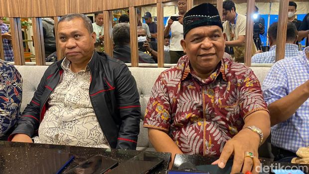 Ketua tim hukum Lukas Enembe, Petrus Bala Pattyona