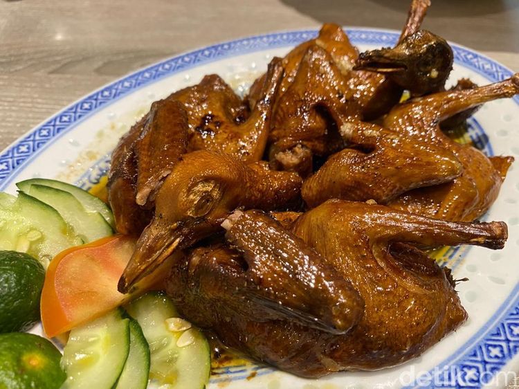 Kelezatan Hidangan Kanton di Restoran Eka Ria yang Eksis Sejak 97 Tahun Lalu