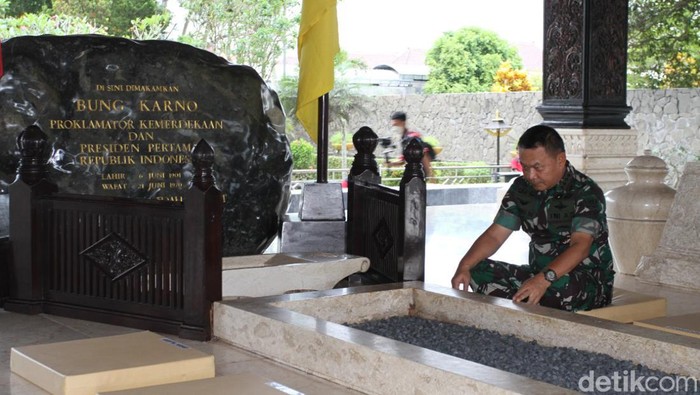 ksad dudung ziarah ke makam bung karno