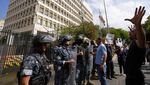Lebanon Krisis, Warga Demo untuk Tarik Uangnya Sendiri
