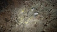 Pandangan udara Owakudani di Hakone, Jepang, Selasa (4/10/2022).  Owakudani adalah daerah kawah hasil letusan Gunung Hakone sekitar 3000 tahun yang lalu. (Getty Images/Tomohiro Ohsumi)  