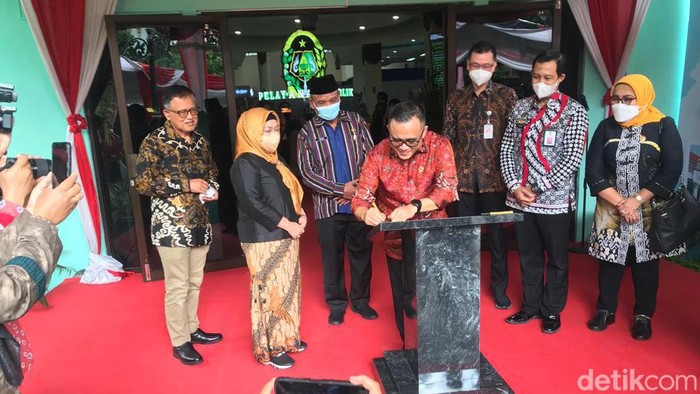MenPAN-RB Abdullah Azwar Anas meresmikan MPP Jogja, Kamis (6/10/2022).