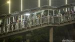 Nah Loh! Calon Penumpang Bus TransJ Ikutan Macet