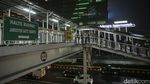 Nah Loh! Calon Penumpang Bus TransJ Ikutan Macet