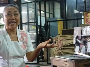 Ramai-ramai Menolak Jeratan UU ITE Terkait Unggahan WNA Berulah di Bali
