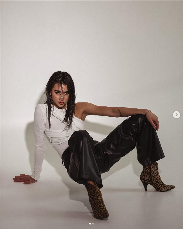 “Berkat kalian aku memiliki kamarku sendiri. Ini langkah yang kecil tapi sangat penting karena sekarang orang-orang tahu apa yang kami alami dan rasakan. Aku tidak akan berhenti,” tulis ratu kecantikan Ukraina itu di Instagram Story. Foto: Dok. Instagram @olgavslv