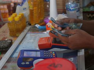 Gokil! Perputaran Uang Agen Bank di Tanimbar Capai Rp 300 Juta/Hari