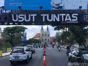 Aremania Sempat Diciduk Usai Pasang Spanduk Usut Tuntas Tragedi Kanjuruhan